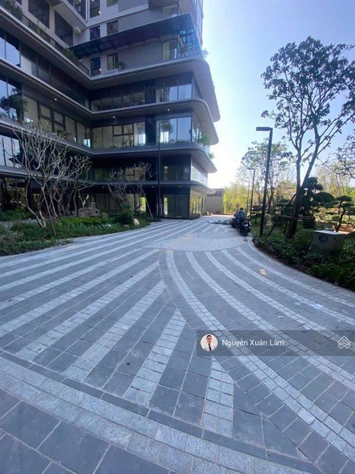 Cần cho thuê 225m2 shop đế kinh doanh giá rẻ 38 triệu/th toà r1 onsen ecopark