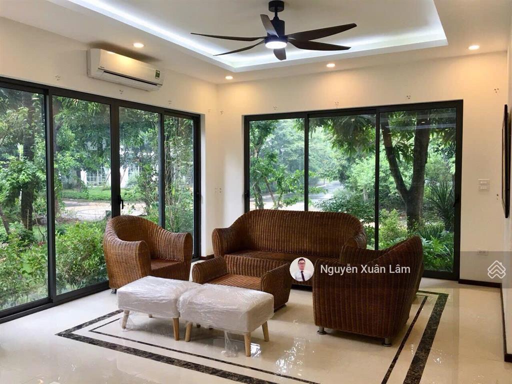 Cần cho thuê 334m² sử dụng biệt thự vị trí kim cương full đồ đẹp giá rẻ 40 triệu parkriver ecopark