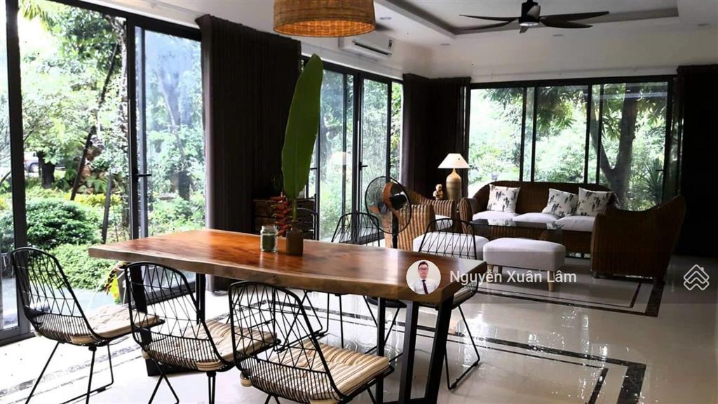 Cần cho thuê 334m² sử dụng biệt thự vị trí kim cương full đồ đẹp giá rẻ 40 triệu parkriver ecopark