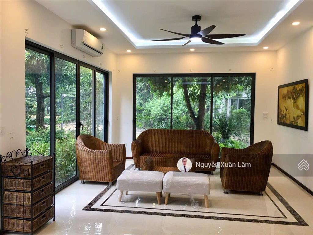 Cần cho thuê 334m² sử dụng biệt thự vị trí kim cương full đồ đẹp giá rẻ 40 triệu parkriver ecopark