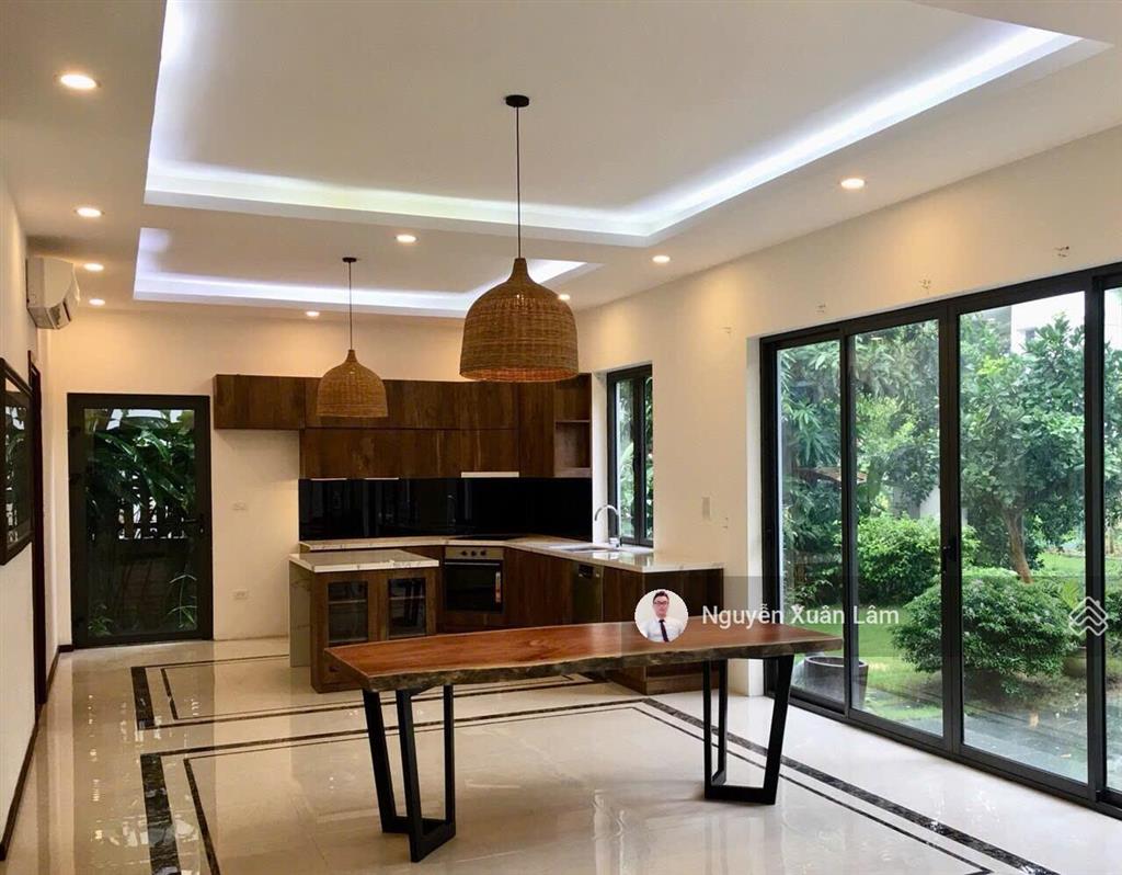Cần cho thuê 334m² sử dụng biệt thự vị trí kim cương full đồ đẹp giá rẻ 40 triệu parkriver ecopark