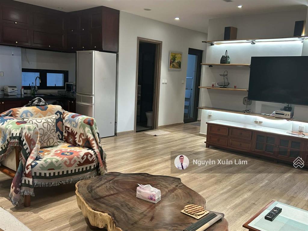 Cần cho thuê 94m2 full đồ view nhìn hồ thiên nga đẹp, giá rẻ 15 triệu/th land mark  ecopark