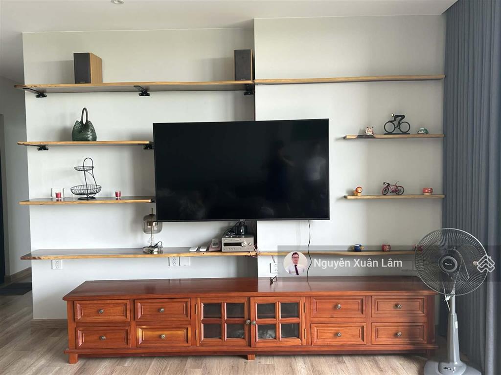 Cần cho thuê 94m2 full đồ view nhìn hồ thiên nga đẹp, giá rẻ 15 triệu/th land mark  ecopark