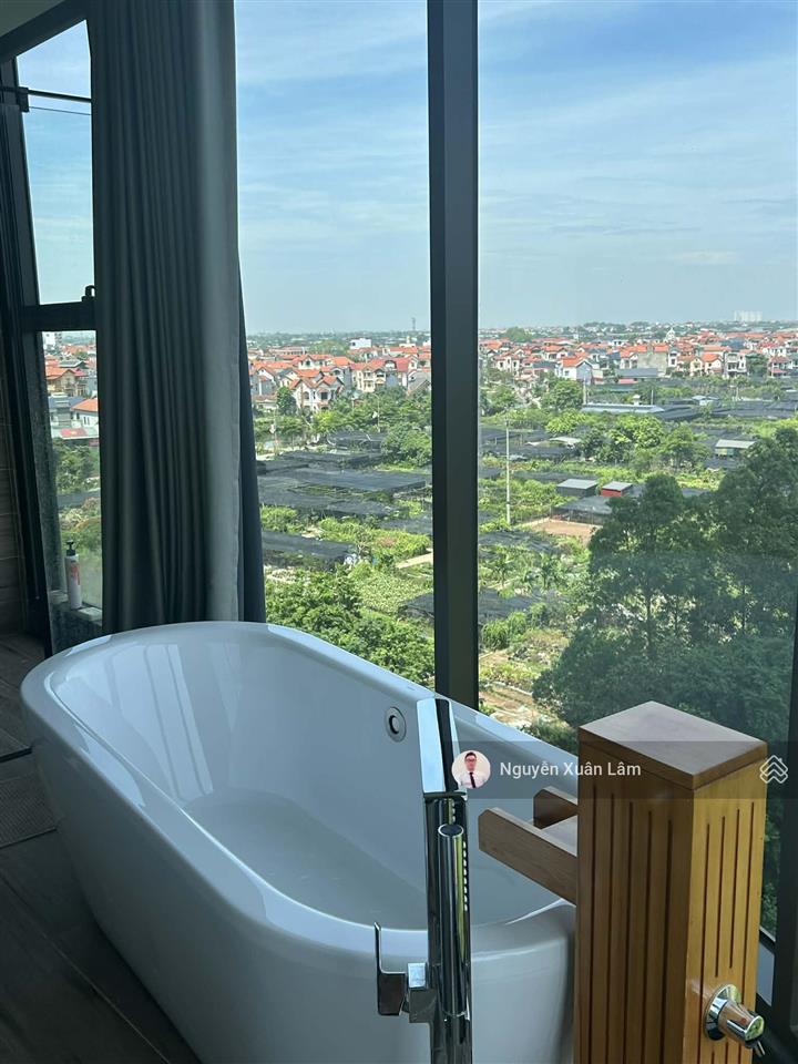 Cần cho thuê 94m2 full đồ view nhìn hồ thiên nga đẹp, giá rẻ 15 triệu/th land mark  ecopark
