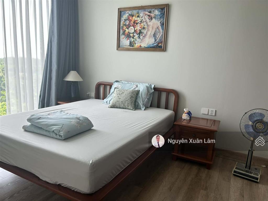 Cần cho thuê 94m2 full đồ view nhìn hồ thiên nga đẹp, giá rẻ 15 triệu/th land mark  ecopark