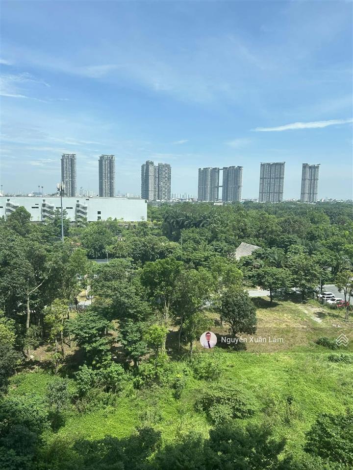 Cần cho thuê 94m2 full đồ view nhìn hồ thiên nga đẹp, giá rẻ 15 triệu/th land mark  ecopark