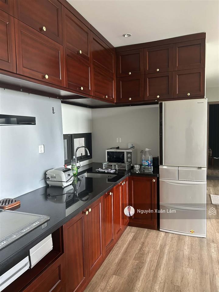 Cần cho thuê 94m2 full đồ view nhìn hồ thiên nga đẹp, giá rẻ 15 triệu/th land mark  ecopark