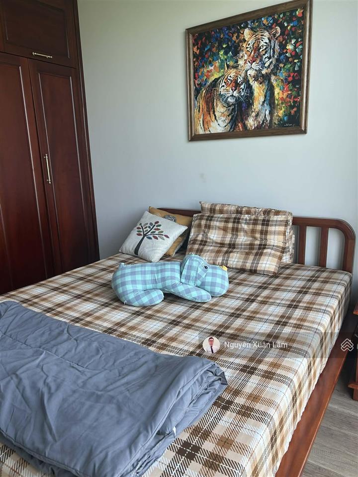 Cần cho thuê 94m2 full đồ view nhìn hồ thiên nga đẹp, giá rẻ 15 triệu/th land mark  ecopark