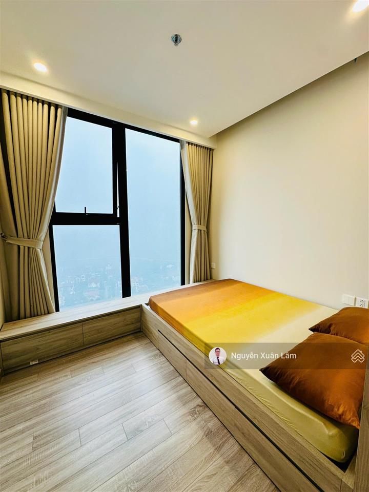 Cần cho thuê 77m2 full đồ như ảnh view sông hồng, giá tốt 8 triệu/th sky forest  ecopark