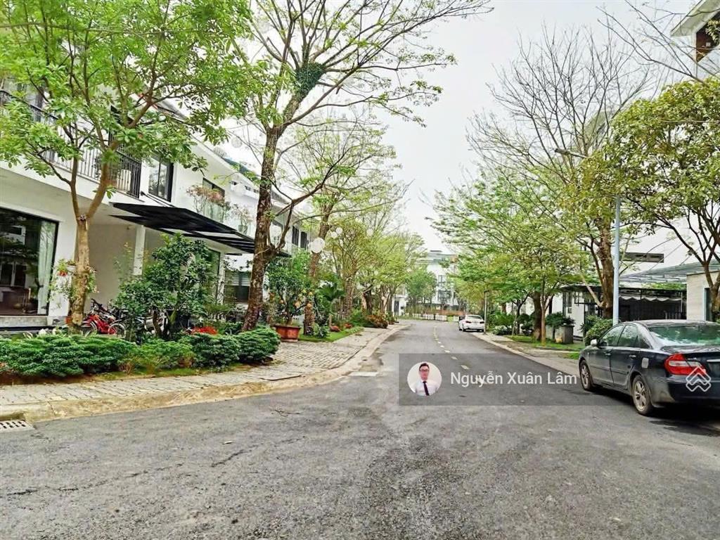 Cần cho thuê 220m² full đồ đẹp vị trí kim cương giá rẻ 35 triệu/th mimosa  ecopark