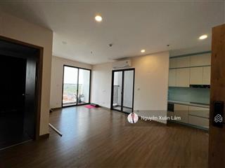 Cần cho thuê 68m2 đồ cơ bản bếp rèm view đẹp giá rẻ 6,5 triệu oasis  ecopark