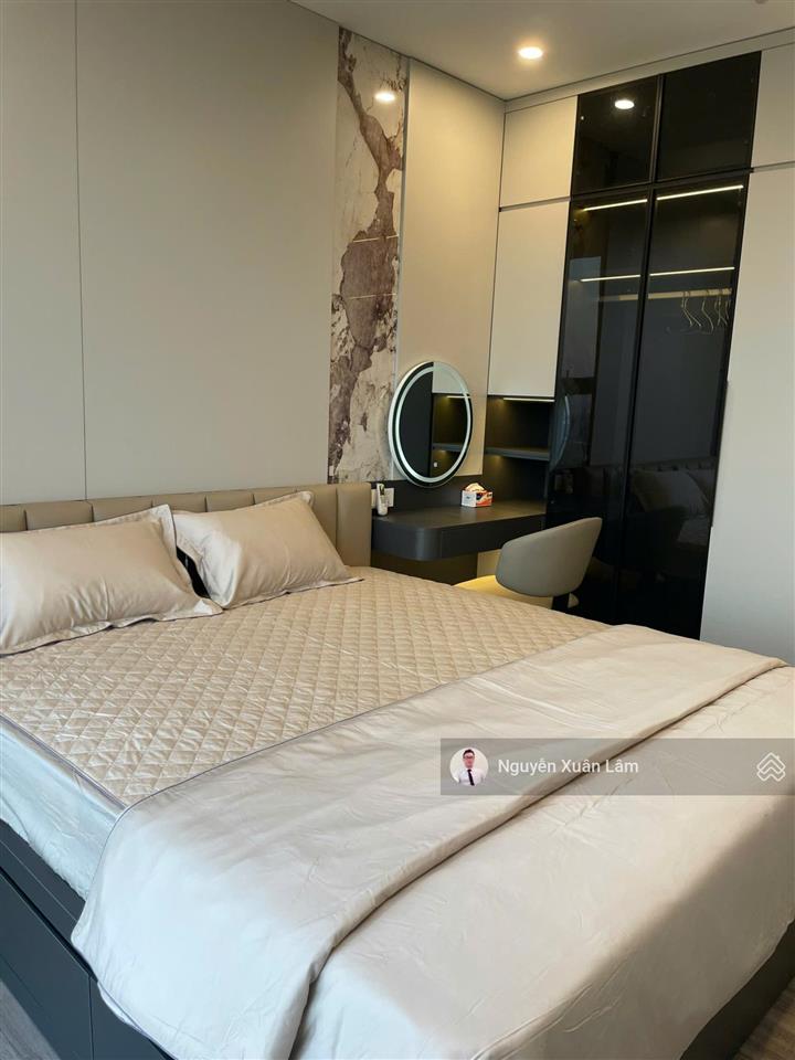 Cần cho thuê 77m2 full đồ như ảnh view biệt thự đảo giá tốt 12 triệu/th sky forest  ecopark