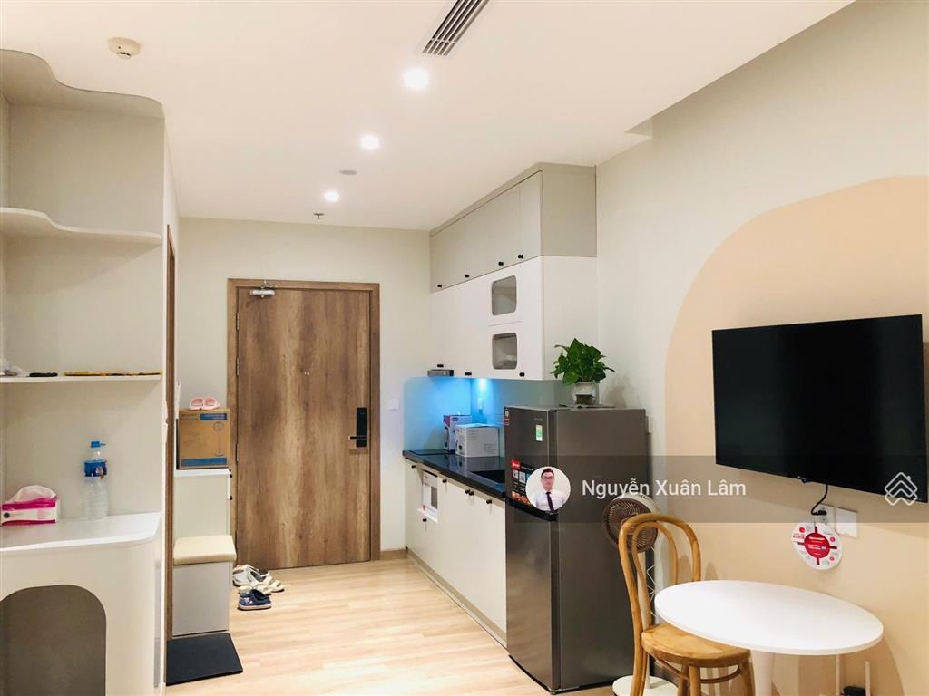 Cần cho thuê 32m2 full đồ đẹp mới tinh, giá rẻ 7 triệu/th tòa landmark ecopark