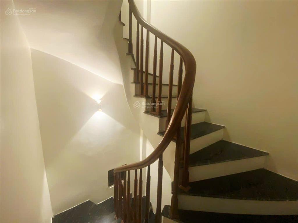 Bán nhà nguyễn văn viên, phân lô ôtô, nội thất vip, 30m2x5t, mt 4m, 8.3 tỷ