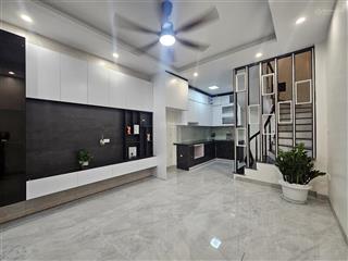 Bán nhà đại la, p lô ô tô, nội thất vip, 30mx5t, mt4m, 8.3 tỷ