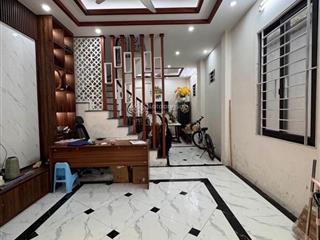 Chính chủ bán nhà mới đại la 45m2 5 tầng ngõ thông 3 gác, cách mặt phố 50m. giá 12 tỷ.