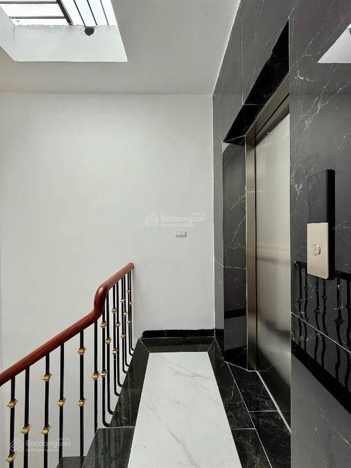 Hiếm. nhà mới trương định, hai bà trưng, 55m2 6 tầng, thang máy, cách 1 nhà ra ngõ ô tô thông