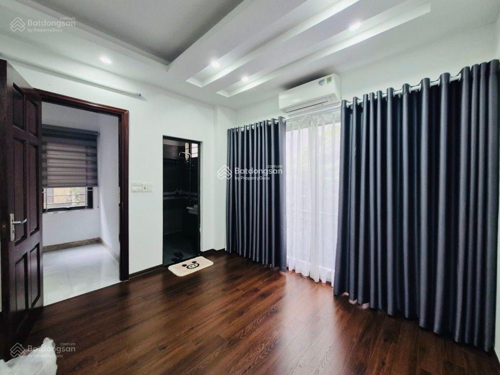 Nhà đẹp phố bạch mai  35 m2, 5 tầng, nội thất mới, nhà mặt ngõ, xe 3 gác đỗ cửa. giá 9.9 tỷ.