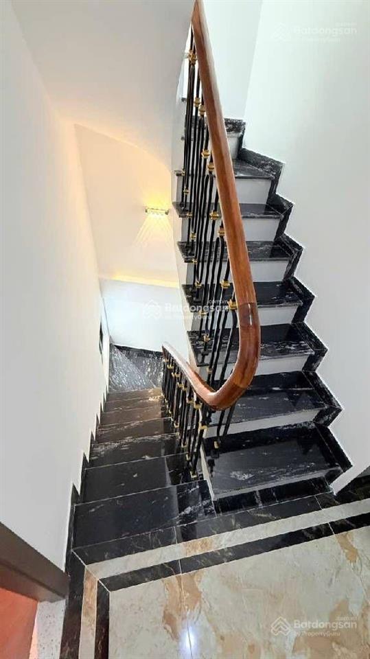 Duy nhất. phân lô bạch mai, 50m2 6 tầng, lô góc, kinh doanh mọi mô hình, ô tô đỗ cửa.