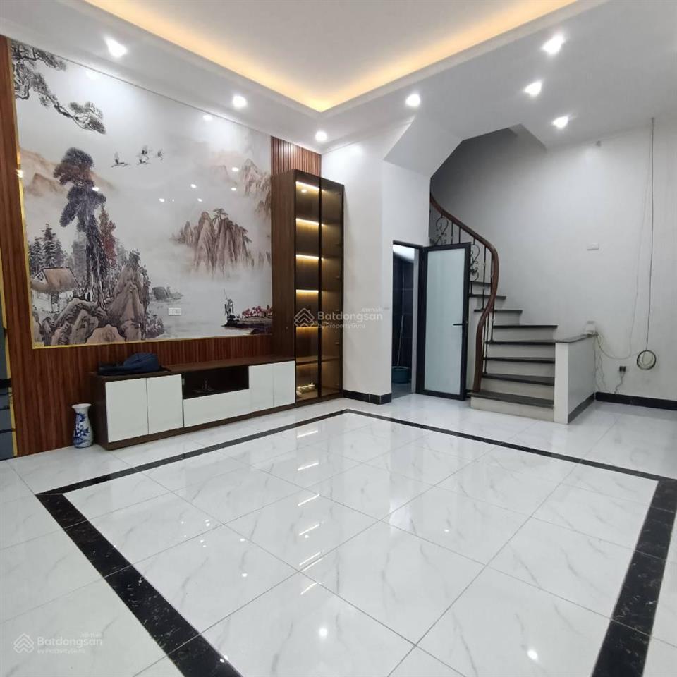 Nhà mới bạch mai lô góc, thang máy, 45m2, 5 tầng, cách 1 nhà ra ngõ ô tô.
