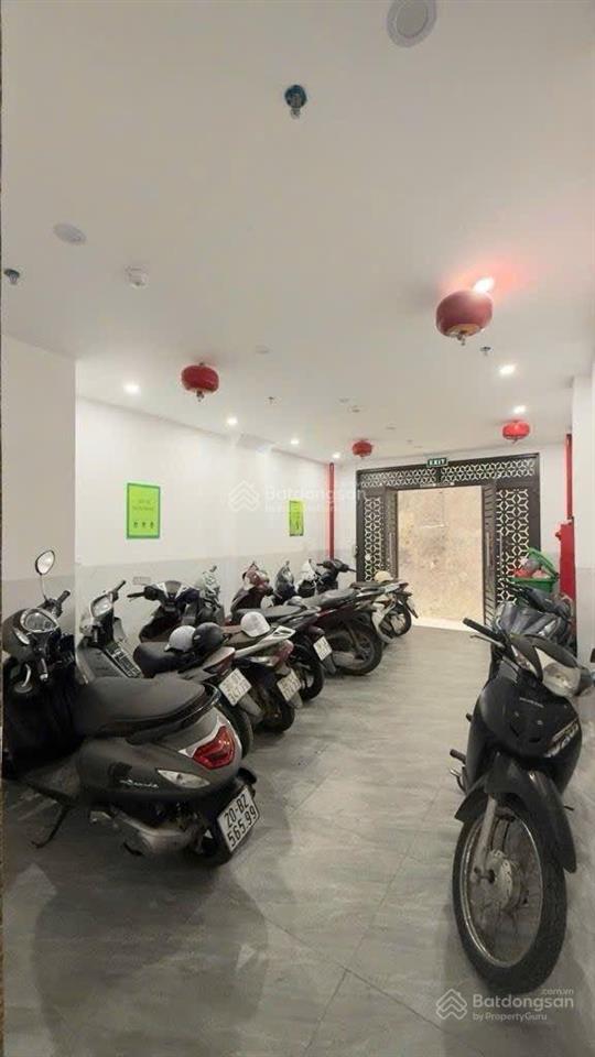 Cắt lỗ mạnh 600 triệu ccmn thang máy 11 phòng full nội thất  dòng tiền 55 triệu/ tháng.