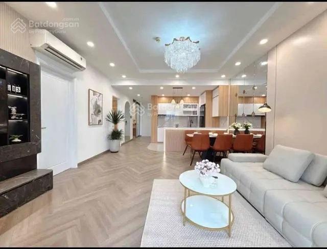 Giảm chào 1.5 tỷ times city 87m2 3pn 2wc, tầng cao đẹp, view sông hồng, nội thất cao cấp giá 9.3 tỷ