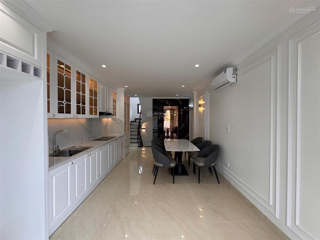 Siêu phẩm nhà mới phố lê thanh nghị  42m2 5 tầng, lô góc, thang máy, ngõ 3 gác, cách mặt phố 15m.
