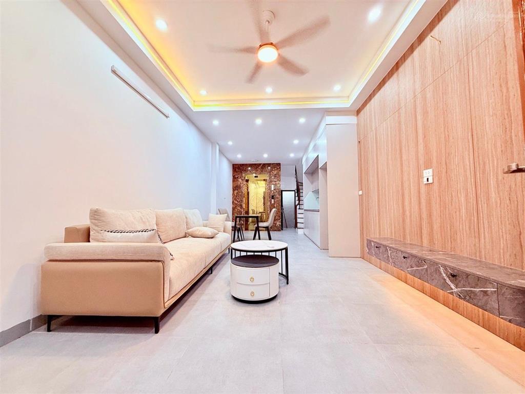 Siêu phẩm đại la xây mới thang máy ngõ nông, 1 bước ra mặt phố! 42.5m 5 tầng giá 12.4 tỷ.
