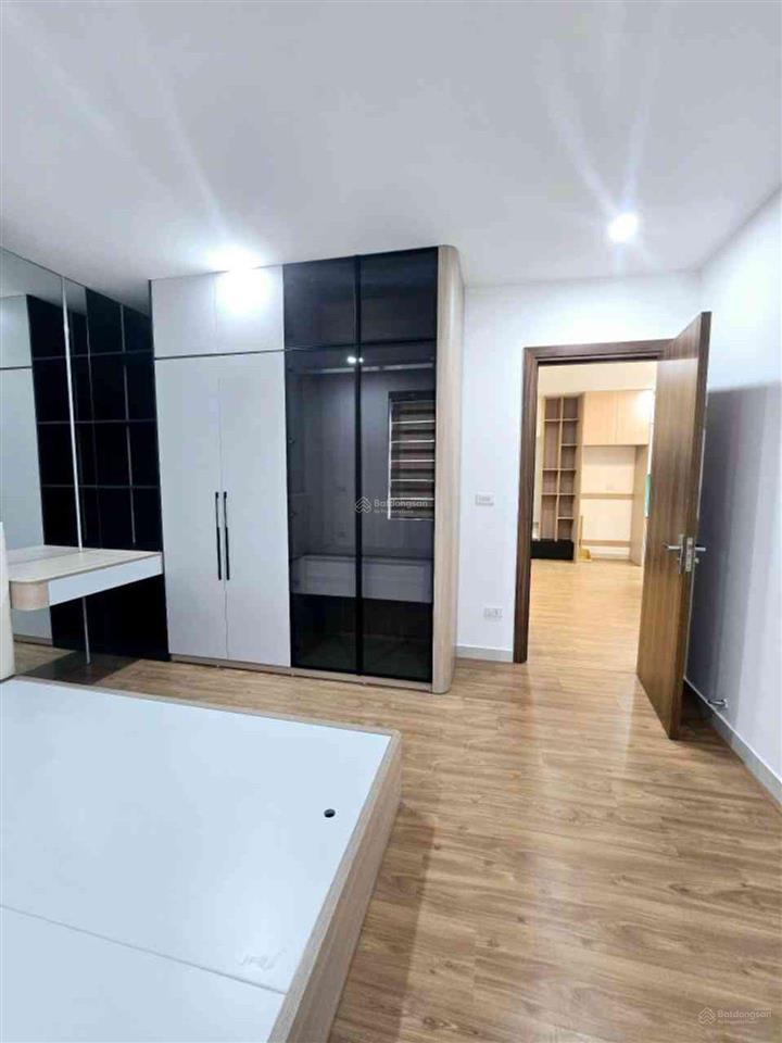 K35 tân mai căn góc 72m 2pn 2wc nhà đẹp ở ngay.
