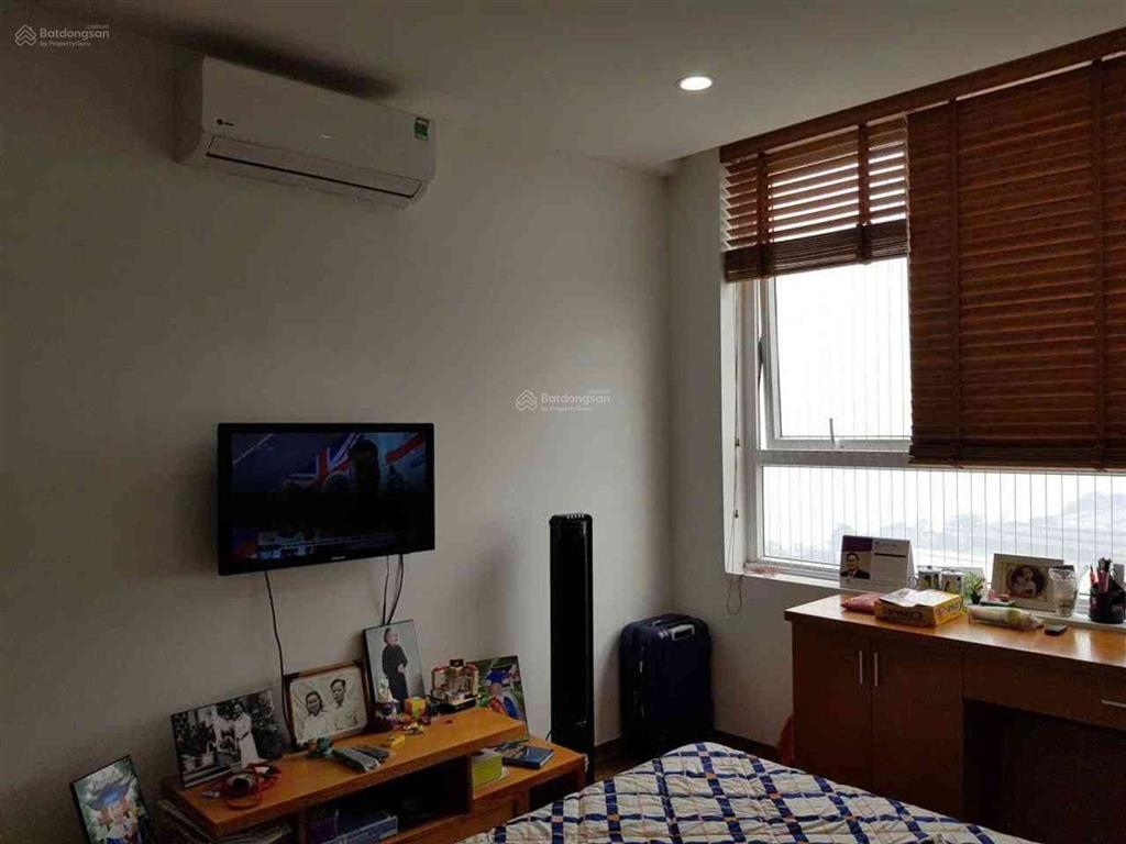 Udic riverside lô góc 66m2 2pn 2wc view trọn sông hồng 6,2 tỷ