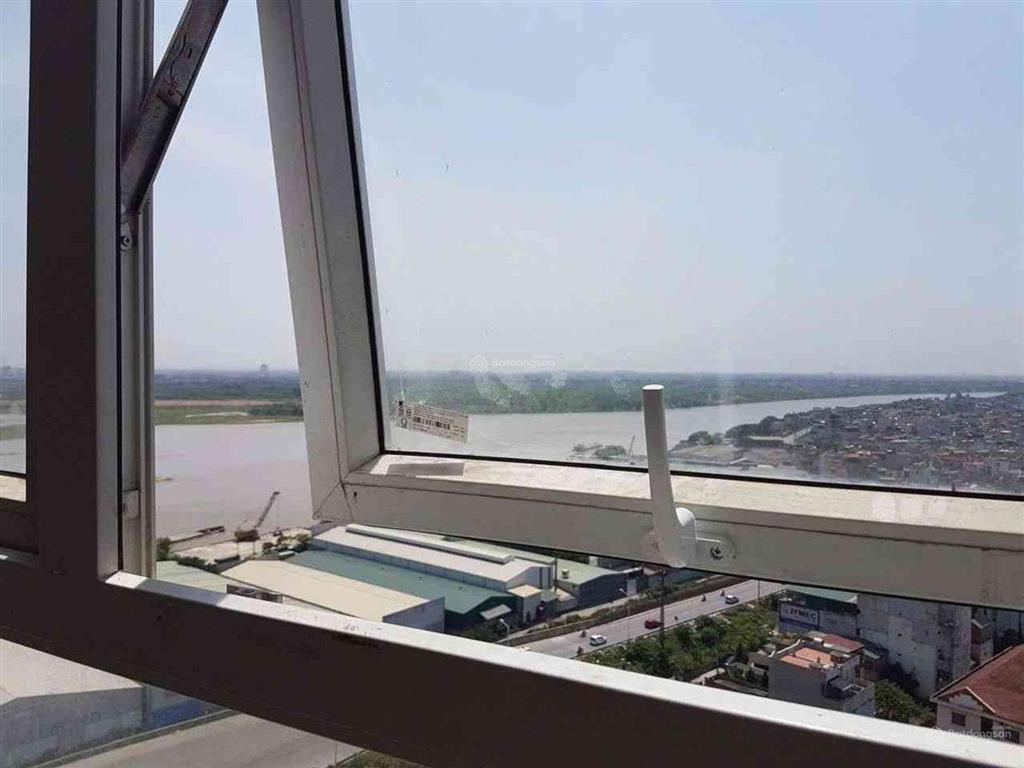 Udic riverside lô góc 66m2 2pn 2wc view trọn sông hồng 6,2 tỷ
