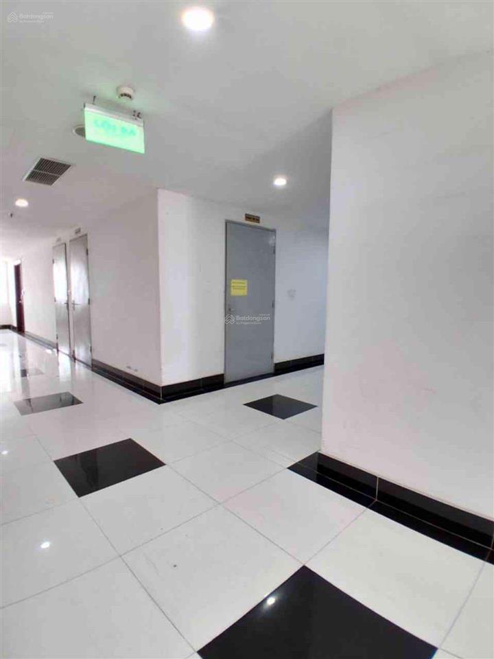 Udic riverside lô góc 66m2 2pn 2wc view trọn sông hồng 6,2 tỷ
