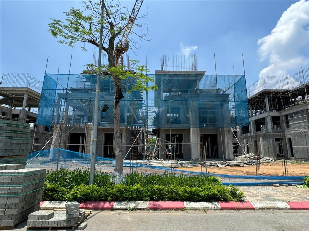 Chính chủ bán 269m2 biệt thự hud cạnh sun group 16,3 tỷ chuyển nhượng hđmb 70%.  0903 270 *** zalo