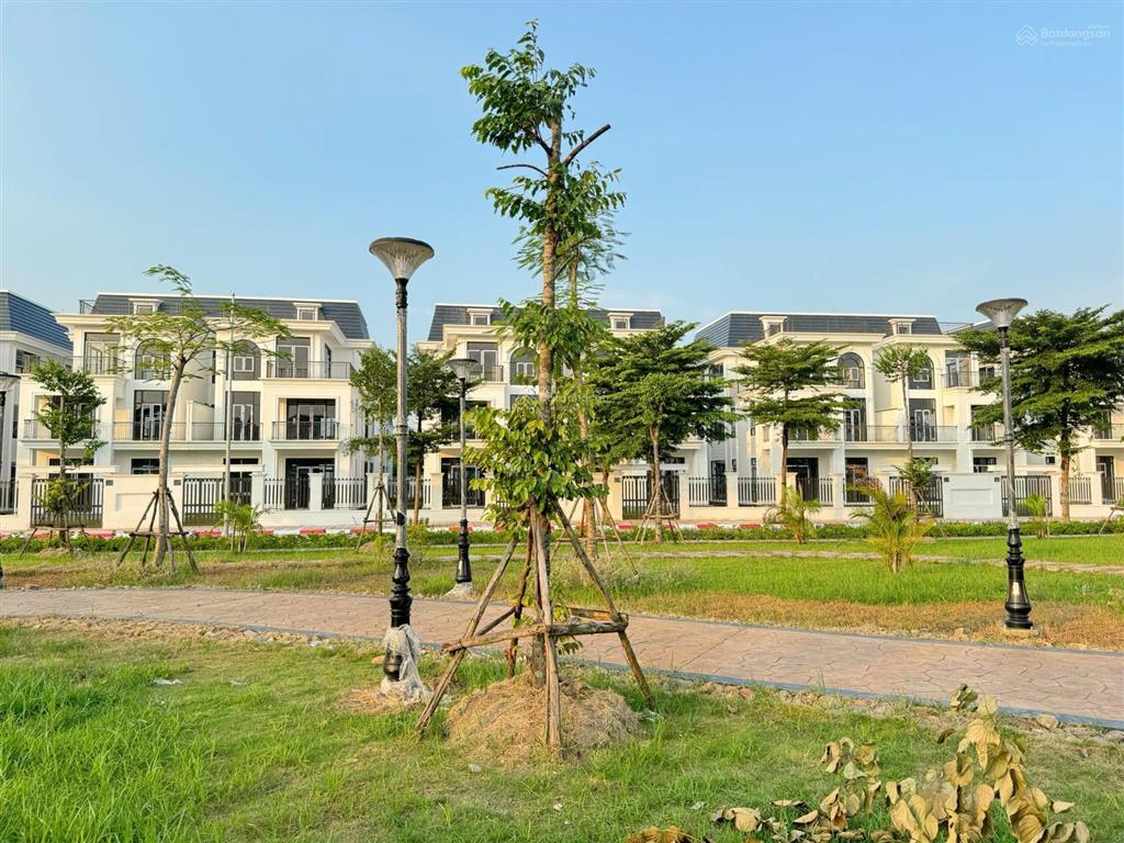 Bán rẻ biệt thự 300m2 hud mê linh cạnh sun group, view 2 công viên lớn mát mẻ.  0903 270 *** zalo