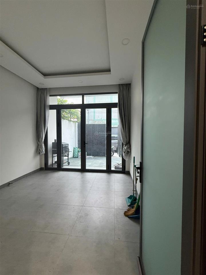 Cho thuê nhà 1 trệt lầu nhánh hẻm nguyễn tri phương, chánh nghĩa gần chợ thủ dầu một full nội thất