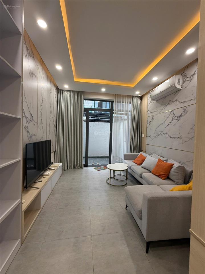 Cho thuê nhà 1 trệt lầu nhánh hẻm nguyễn tri phương, chánh nghĩa gần chợ thủ dầu một full nội thất