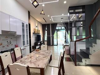 Cho thuê nhà 3pn full nội thất phú mỹ dx 001 sân ô tô riêng, giá rẻ chỉ 9 triệu/tháng bớt lộc