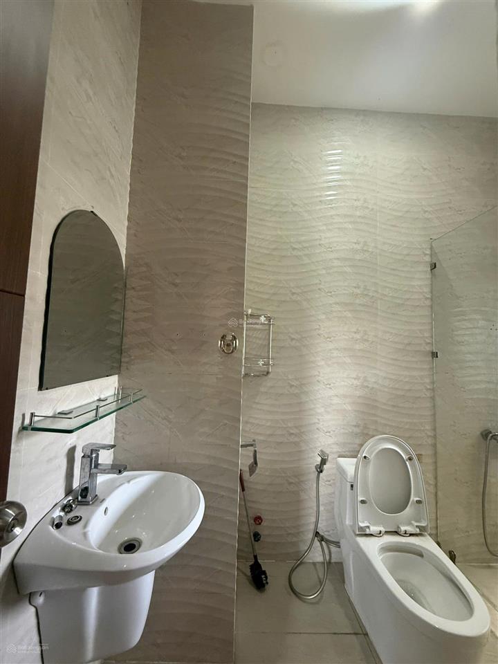 Cho thuê nhà phú mỹ, đường dx047, thủ dầu một 3pn, full nội thất, sân ô tô giá tốt chỉ 8 tr/tháng