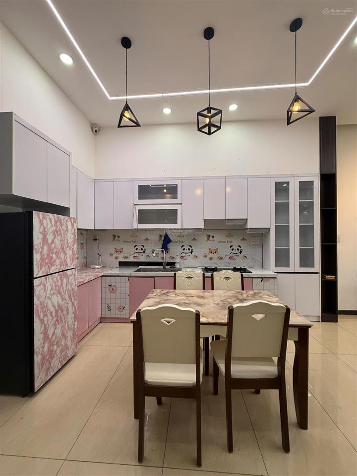 Cho thuê nhà phú mỹ, đường dx047, thủ dầu một 3pn, full nội thất, sân ô tô giá tốt chỉ 8 tr/tháng