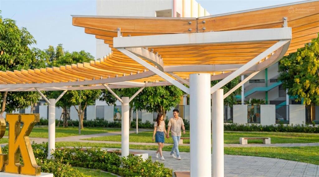 Liền kề 5 tầng cạnh bảo hiểm xã hội tp. huế. có gara ô tô riêng