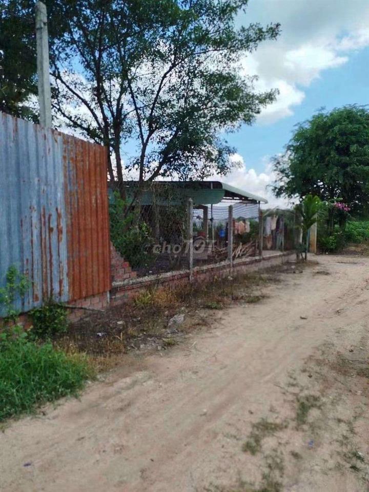 đất khu phố q thị trấn tân biên 209tr hết đất 5x48m