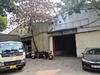 Cho thuê kho xưởng đường cầu diễn, dt 400m2, mt 10m, cao 7m, điện 3fa, xuất vat, xe công đỗ cửa