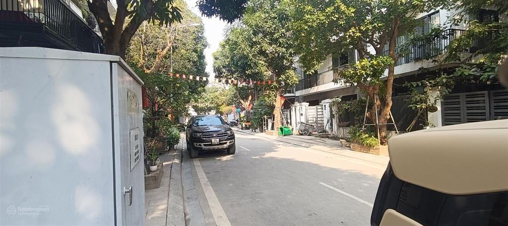 Cho thuê biệt thự dự án the eden rose, thanh liệt, thanh trì, dt 90m2, 4 tầng, full đh, nl, 22tr