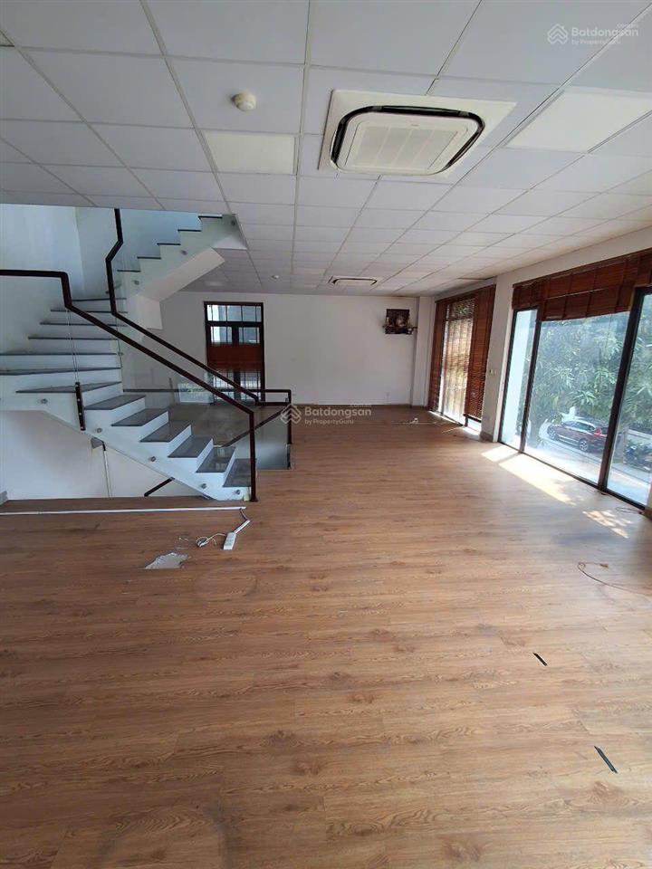 Cho thuê căn góc 3 mặt tiền kđt vinhomes green bay, lương thế vinh, dt 100m2, 4 tầng 1 hầm. 78tr/th