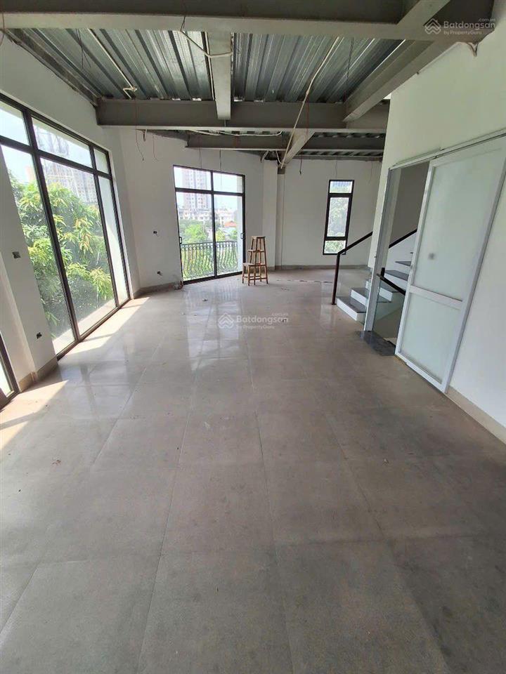 Cho thuê căn góc 3 mặt tiền kđt vinhomes green bay, lương thế vinh, dt 100m2, 4 tầng 1 hầm. 78tr/th