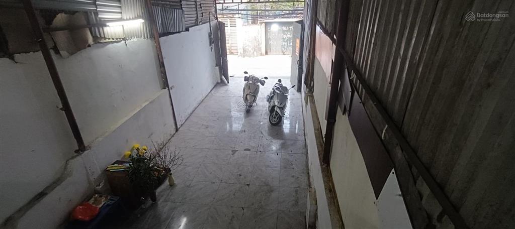 Cho thuê kho xưởng đường nguyễn văn giáp, từ liêm, sau svđ mỹ đình, dt 100m, điện 3fa, xe 10t, 12tr