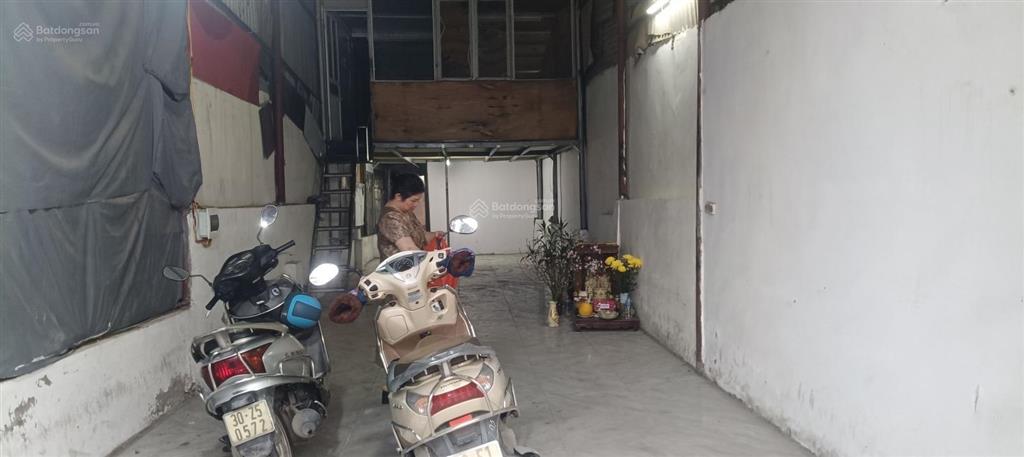 Cho thuê kho xưởng đường nguyễn văn giáp, từ liêm, sau svđ mỹ đình, dt 100m, điện 3fa, xe 10t, 12tr