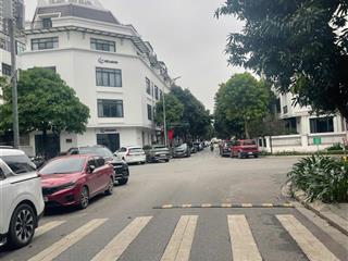 Cho thuê nhà vinhomes gardenia hàm nghi, dt 93m, 5 tầng, thông sàn, đh, 55tr