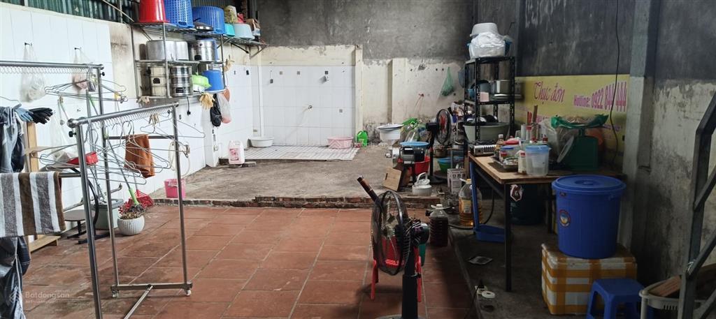 Cho thuê kho xưởng mặt đường phú minh, đầu văn tiến dũng, dt 150m2, điện 3fa, xe 15t, vỉa hè rộng