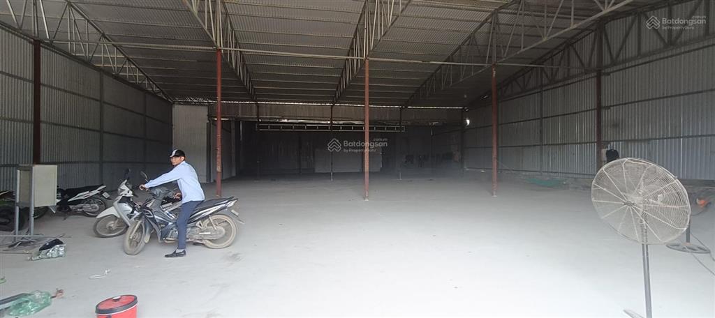 Cho thuê kho xưởng đường 72, la phù, hoài đức, dt 666m2, xe công vào, xuất vat, điện 3 pha, bảo vệ